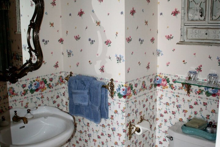Room 43 of 84