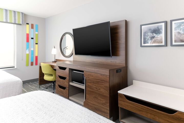 Room 6 of 47