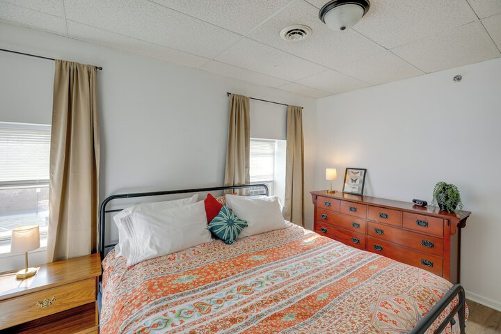 Bright Yankton Apartment Near Meridian Bridge