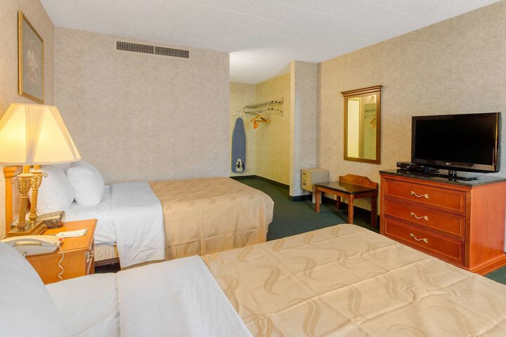 Room 12 of 35