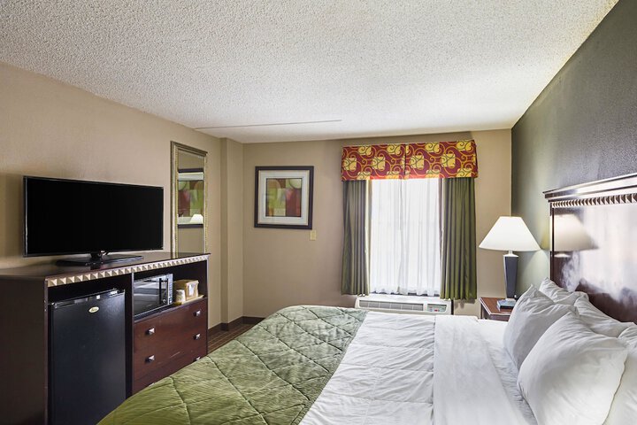 Room 12 of 43