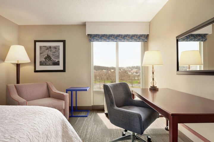 Room 11 of 39
