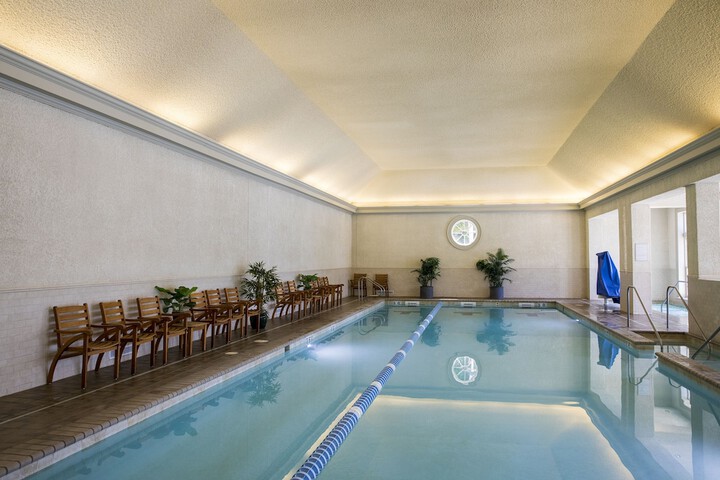 Williamsburg Lodge Autograph Collection