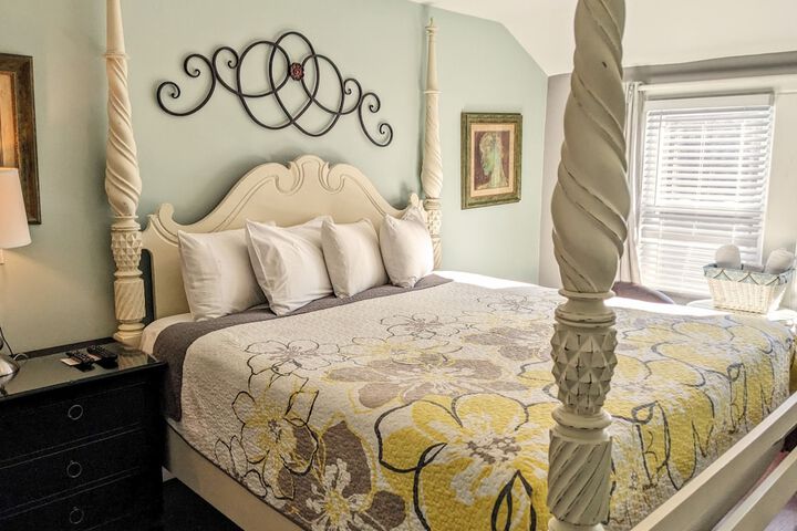 Room 27 of 119