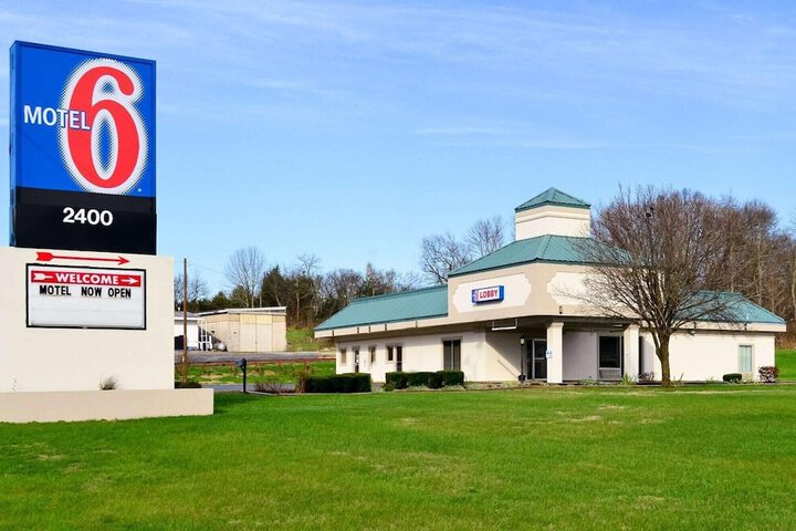 Motel 6 Pulaski TN