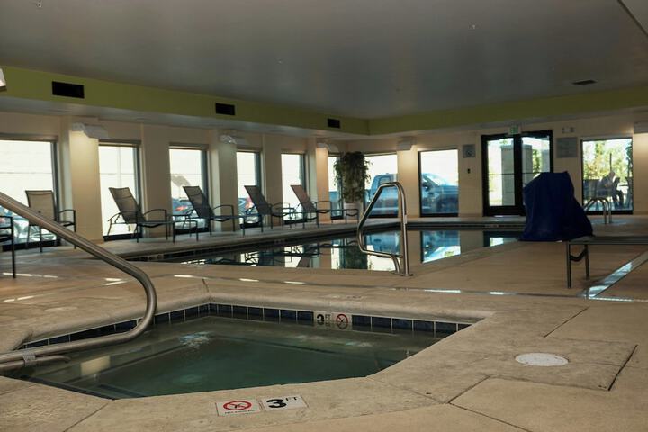 Pool 4 of 42