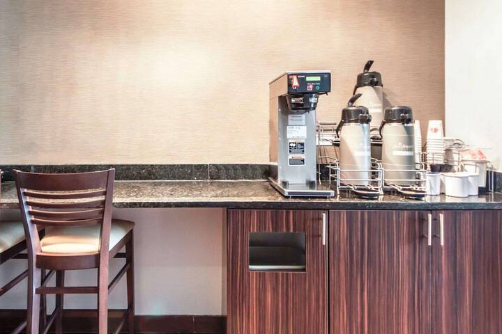 Breakfast/Coffee Service 46 of 50