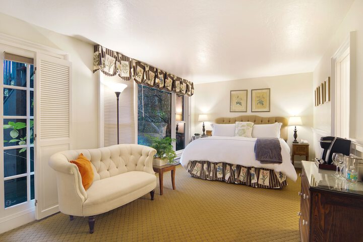 Room 34 of 72