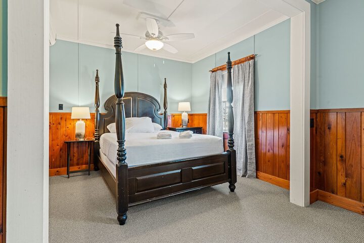 Room 20 of 31