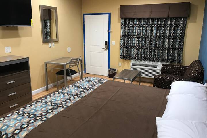 Room 22 of 42