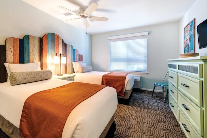 Room 22 of 34