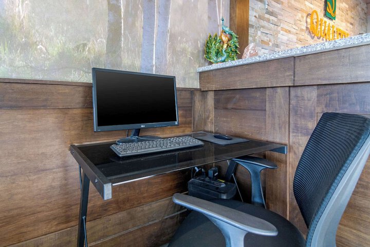 Business Center 53 of 53