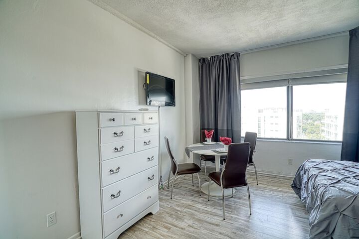 Room 95 of 242