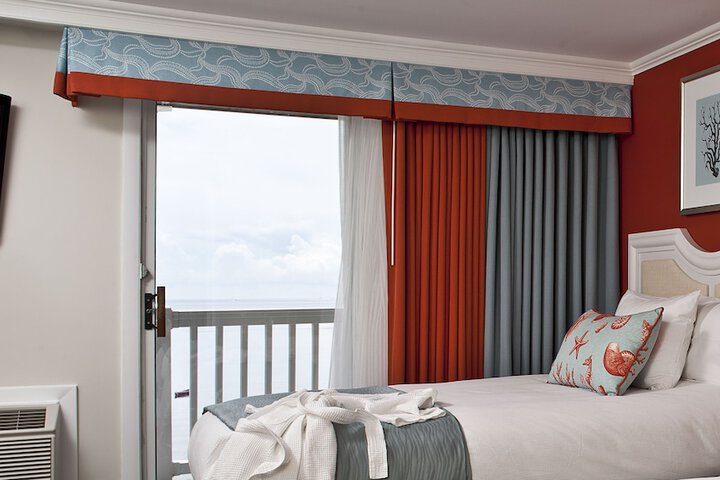 Surfside Hotel and Suites