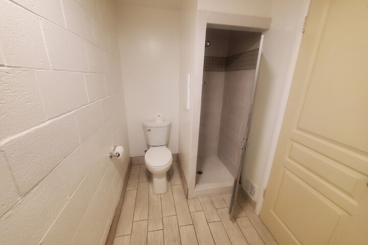 Room 43 of 71