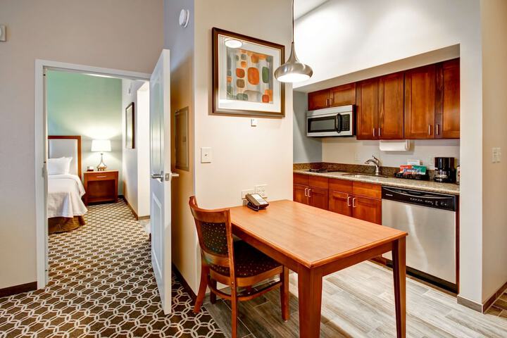 Room 21 of 32