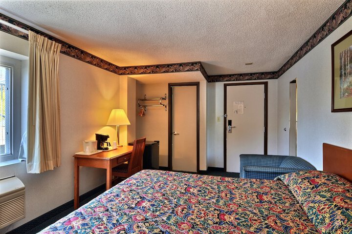 Room 28 of 49