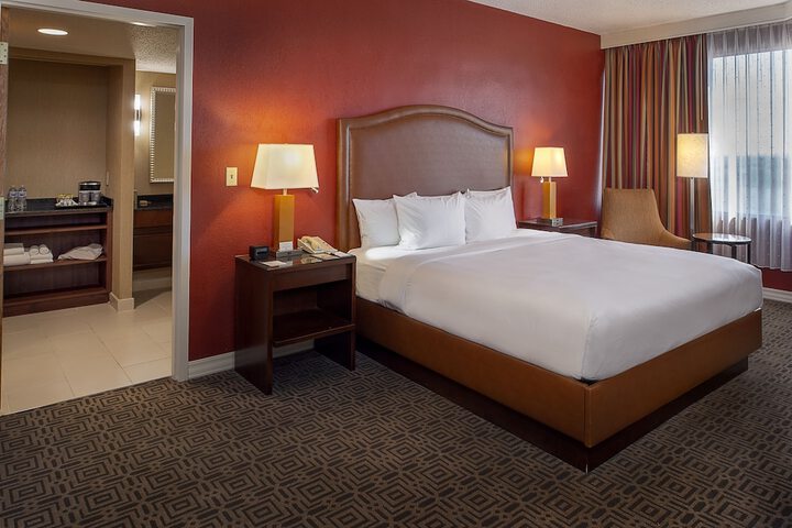 DoubleTree by Hilton Hotel St. Louis - Chesterfield