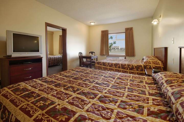 Room 9 of 27