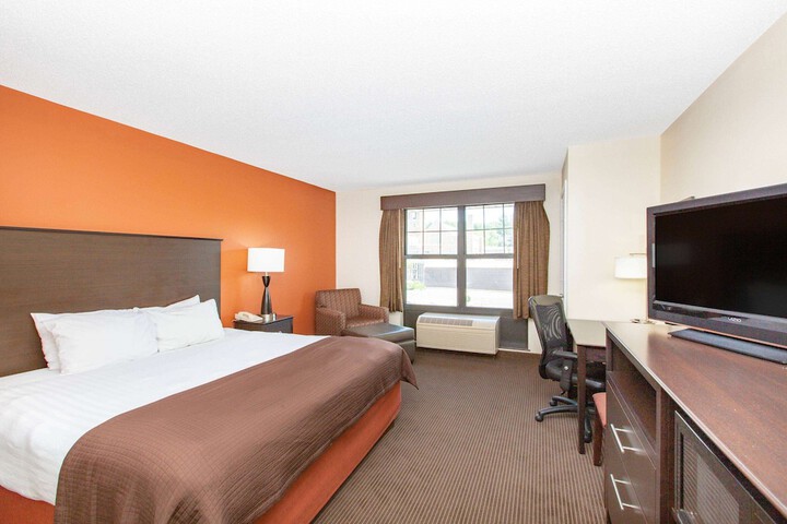 Room 11 of 27