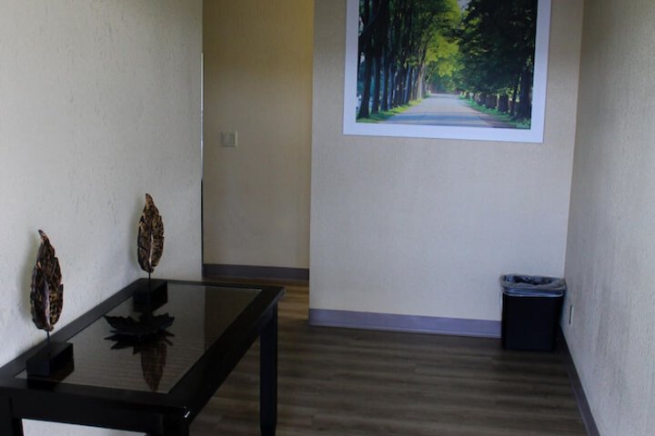 Room 35 of 68