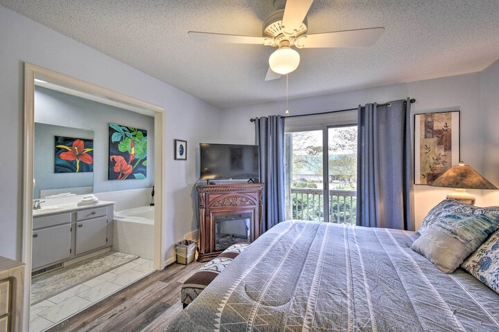 Home w / Deck in Corolla Light: Walk to Beach!