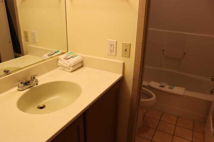 Room 11 of 22