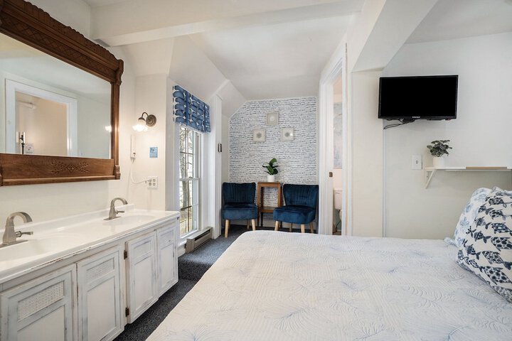 Room 55 of 128