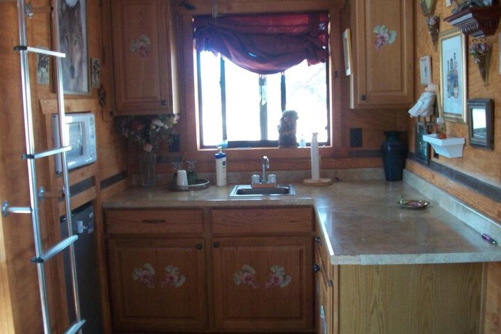 DUMPLIN PATCH BED & BREAKFAST