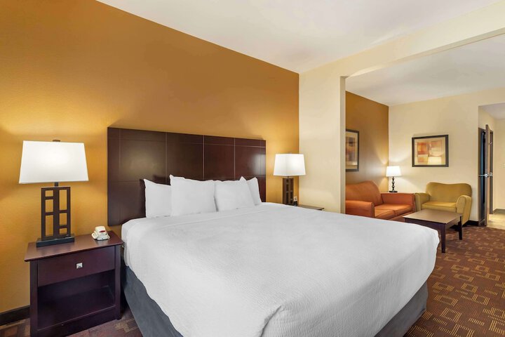 Room 10 of 41