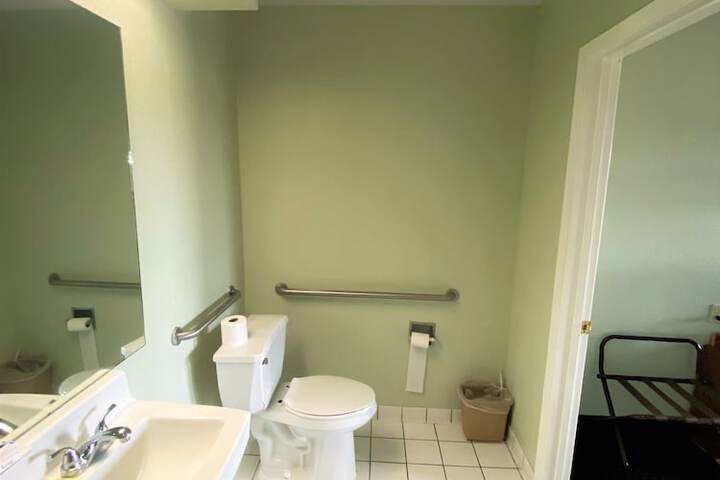 Room 14 of 19