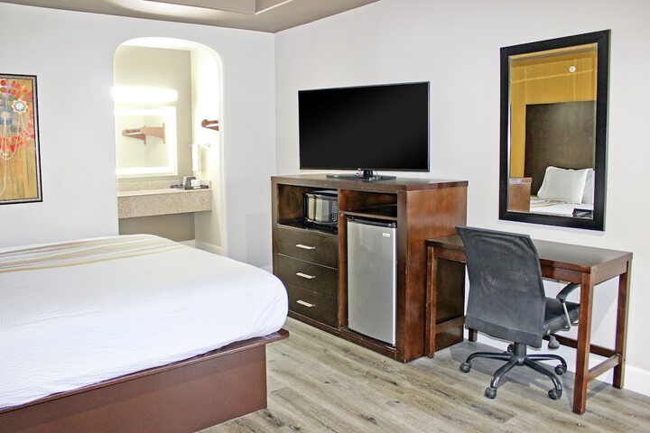 Room 19 of 27