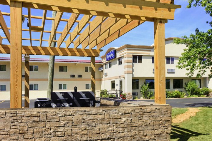 Travelodge by Wyndham Lima OH