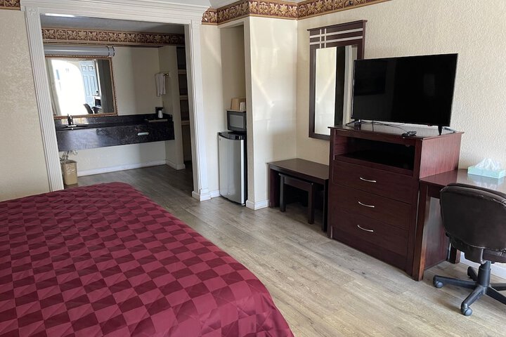 Room 12 of 14