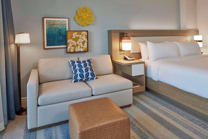 Hilton Hawaiian Village Waikiki Beach Resort