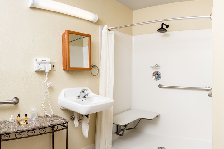 Room 20 of 26