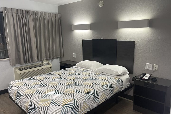 Room 55 of 59