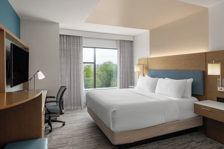 EVEN Hotel Shenandoah - The Woodlands by IHG