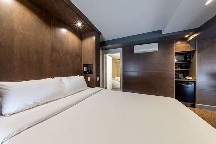 Room 72 of 137
