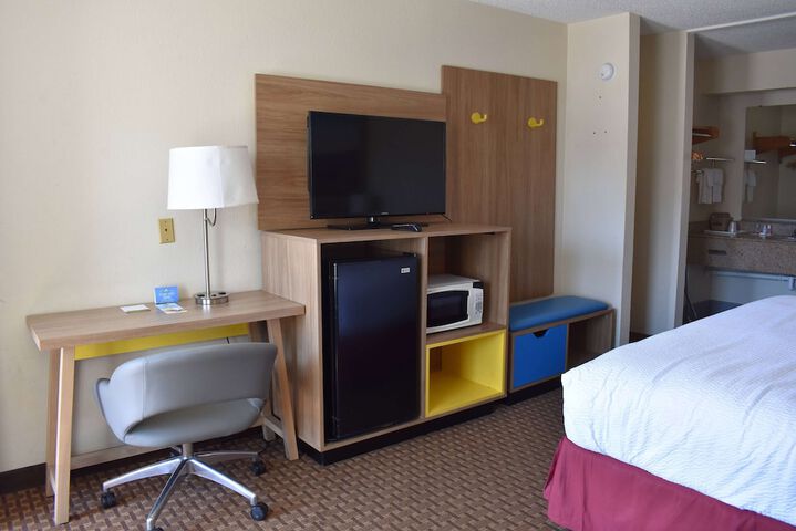 Room 16 of 23