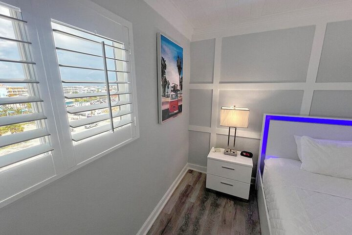 Room 56 of 107