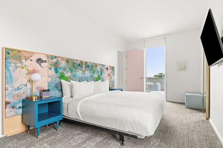 Room 36 of 164