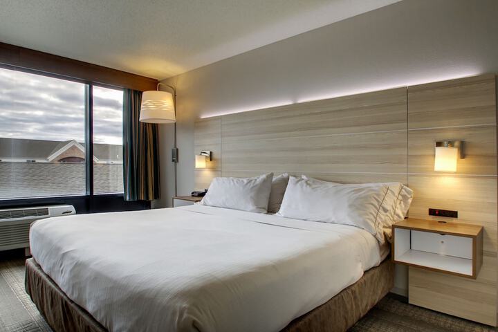 Room 15 of 38