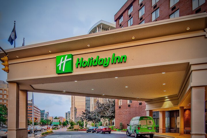 Hotel 7 of 52