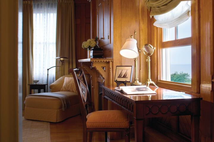 Room 51 of 82