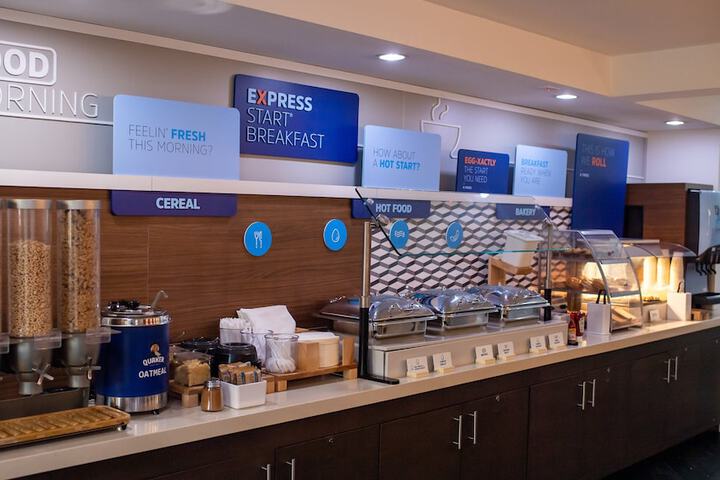 Holiday Inn Express Hickory-Hickory Mart by IHG
