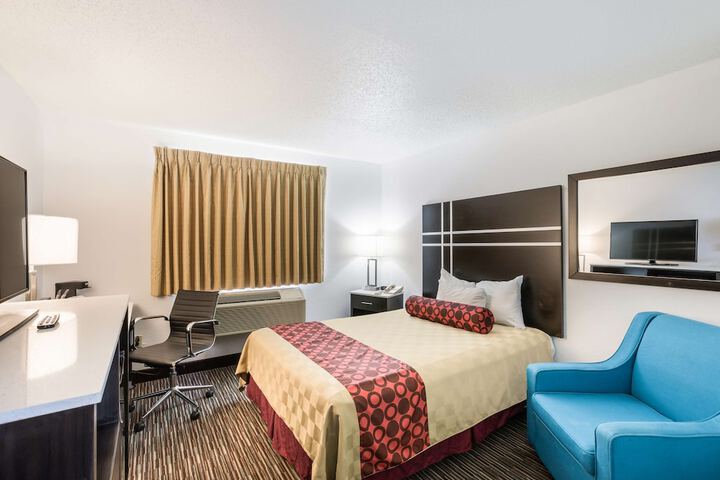 Americas Best Value Inn Charlotte MI