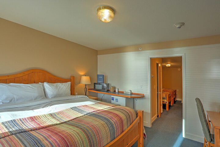 Room 17 of 183