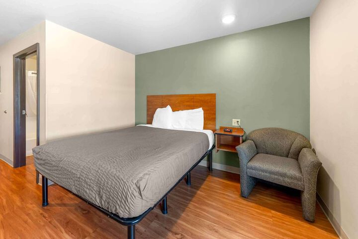 Room 14 of 26