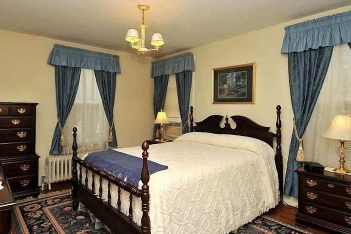 Second Street Suite